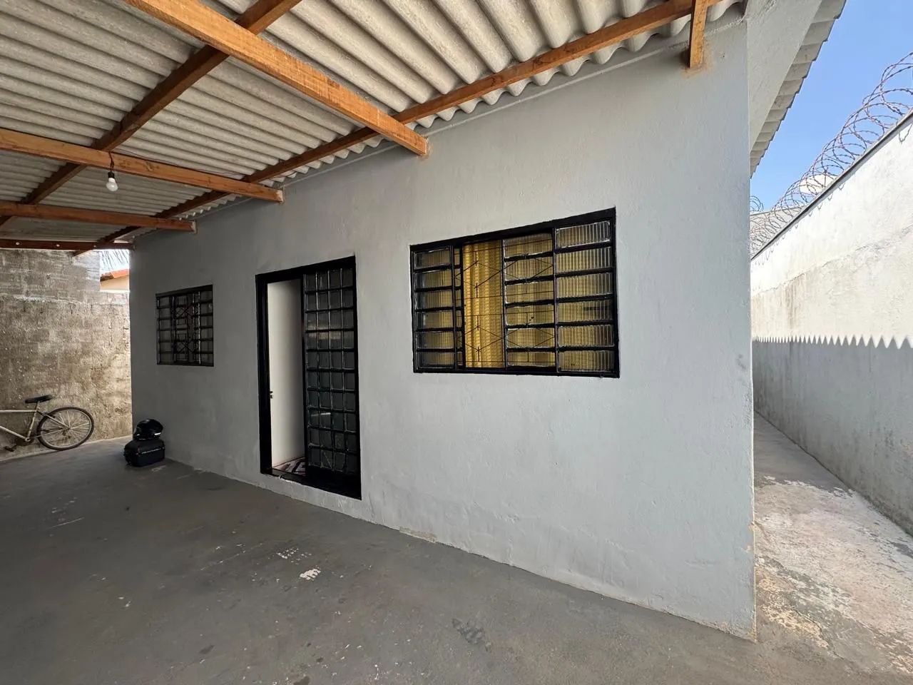 Vendo casa sozinha no lote  - Foto 5