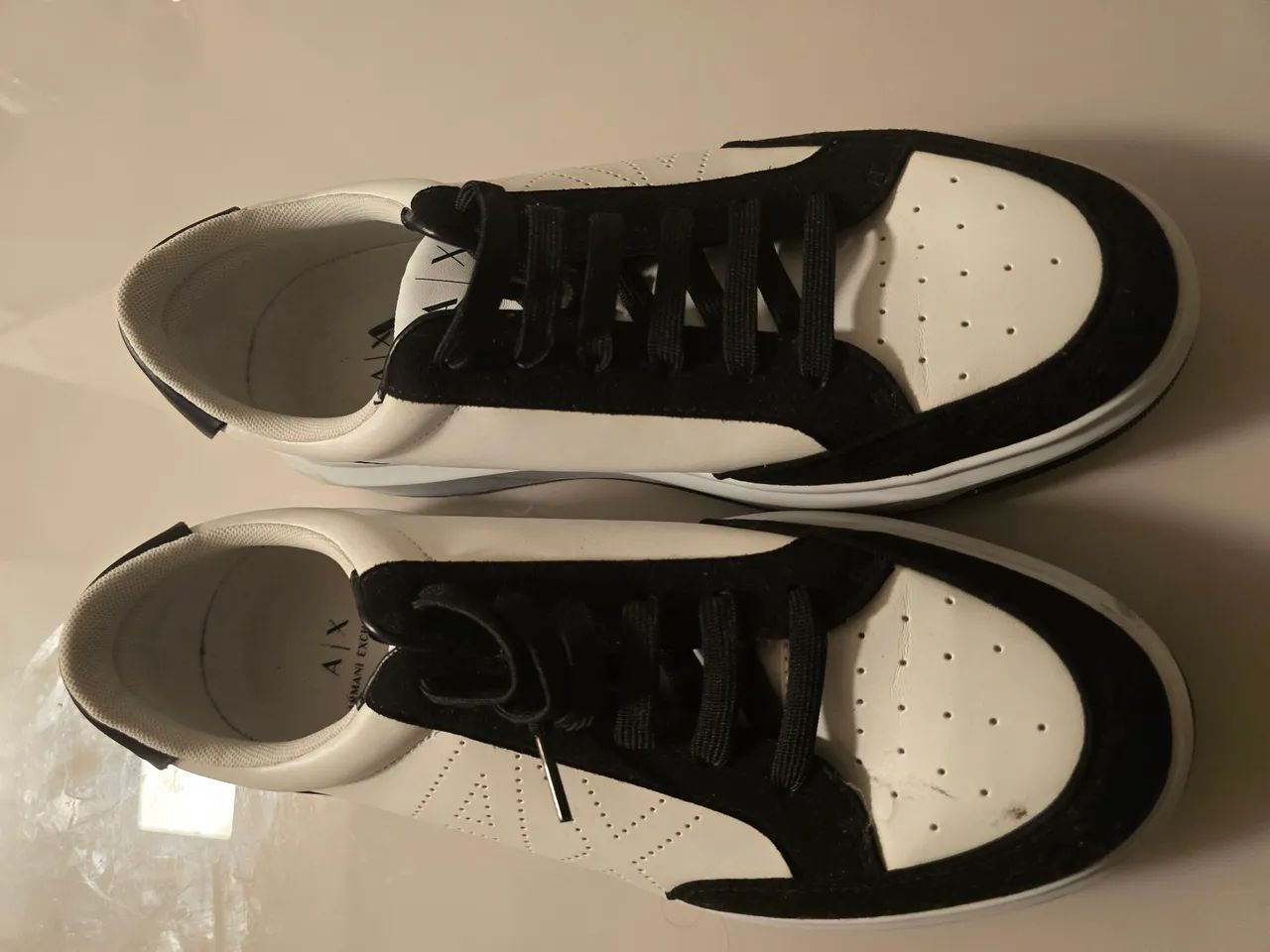 Tenis Armani couro branco praticamente sem uso! - Foto 5