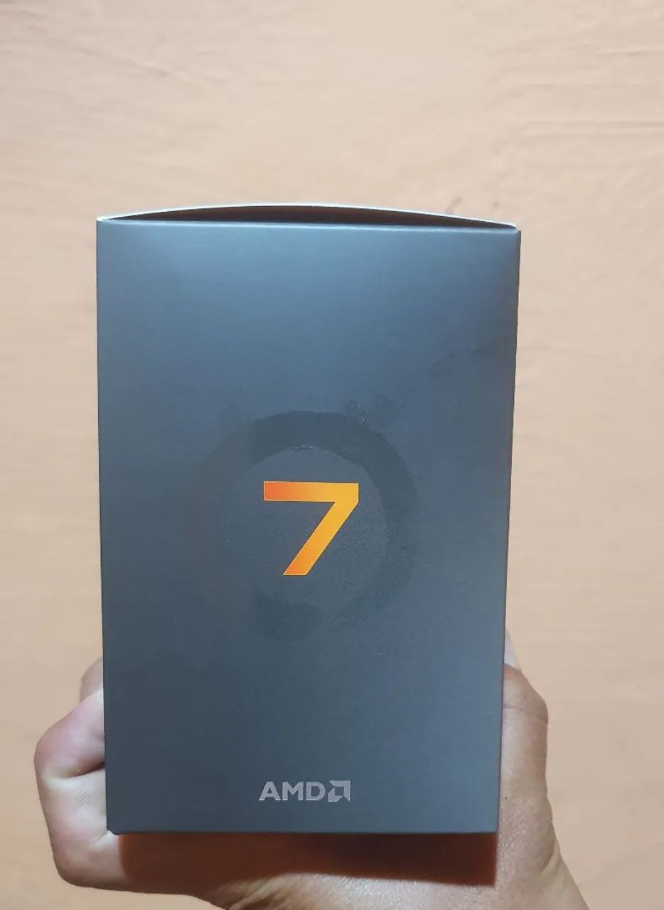 Ryzen 7 8700G AM5 LACRADO - Foto 4