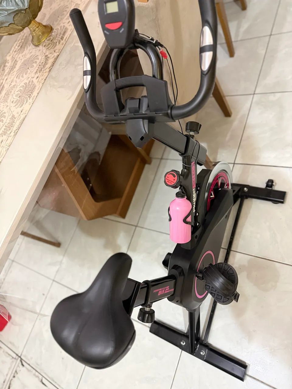 BIKE ERGOMÉTRICA ROSA E PRETA - Foto 3