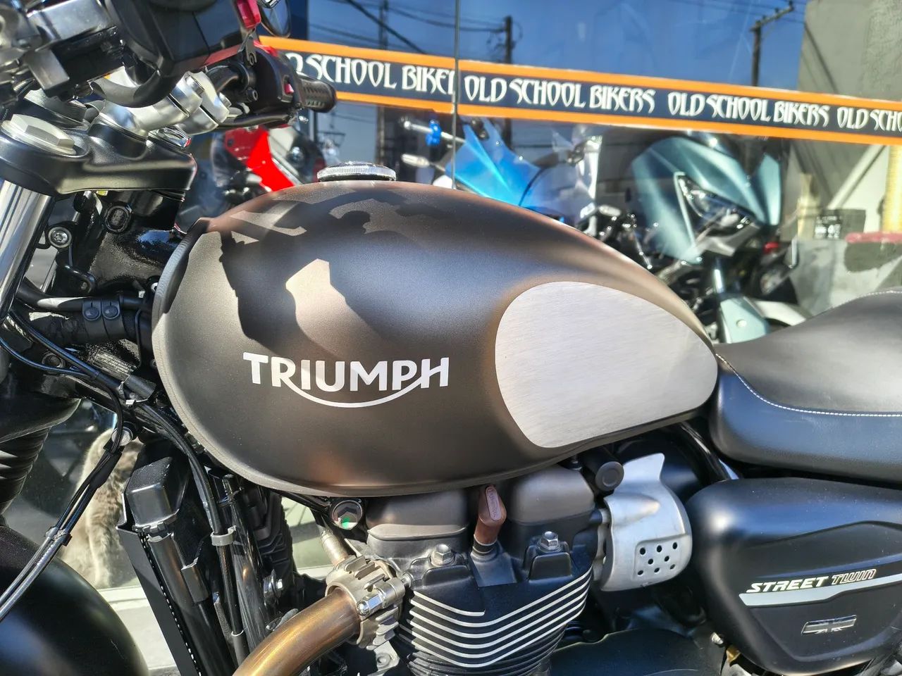 triumph street twin 900 2020 apenas 34.000 km - Foto 9