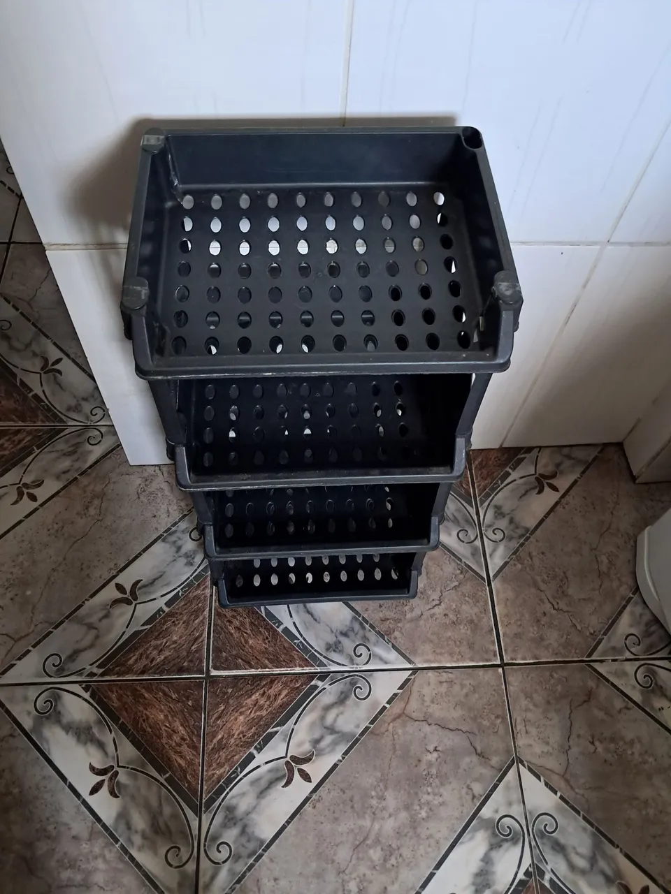 Vendo porta com detalhes na cor branca - Portas e Janelas - Parque