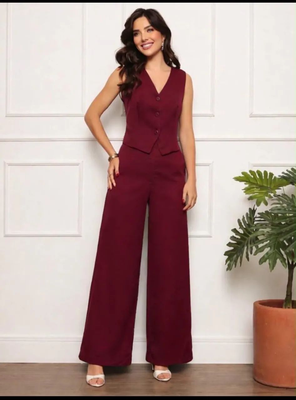 Conjunto em alfaiataria vinho 