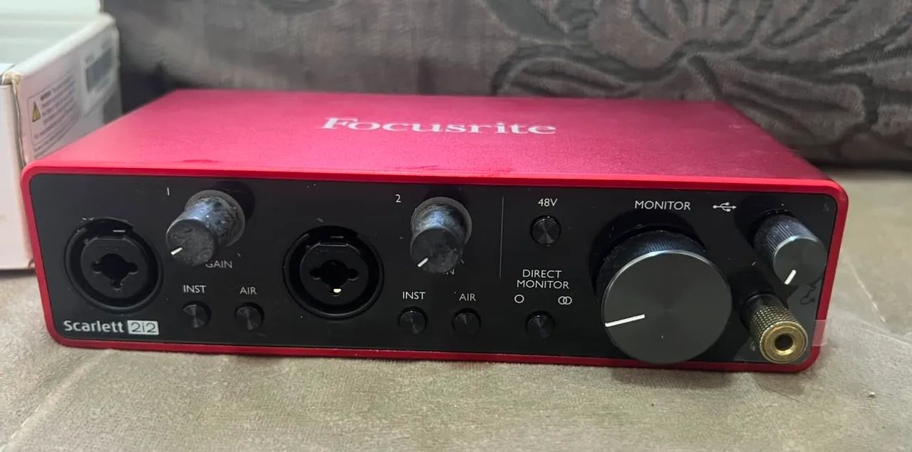 INTERFACE FOCUSRITE SCARLLET2i2 - Foto 2