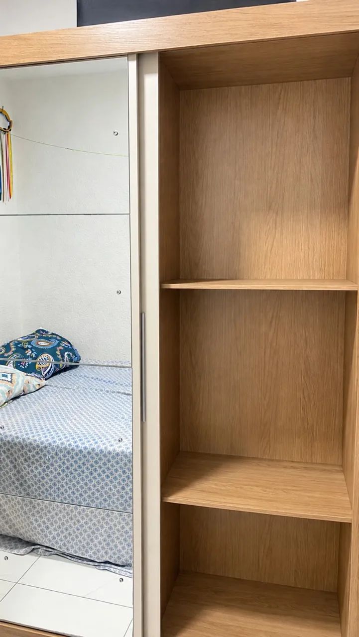 Guarda roupa com portas de correr e espelho  - Foto 2