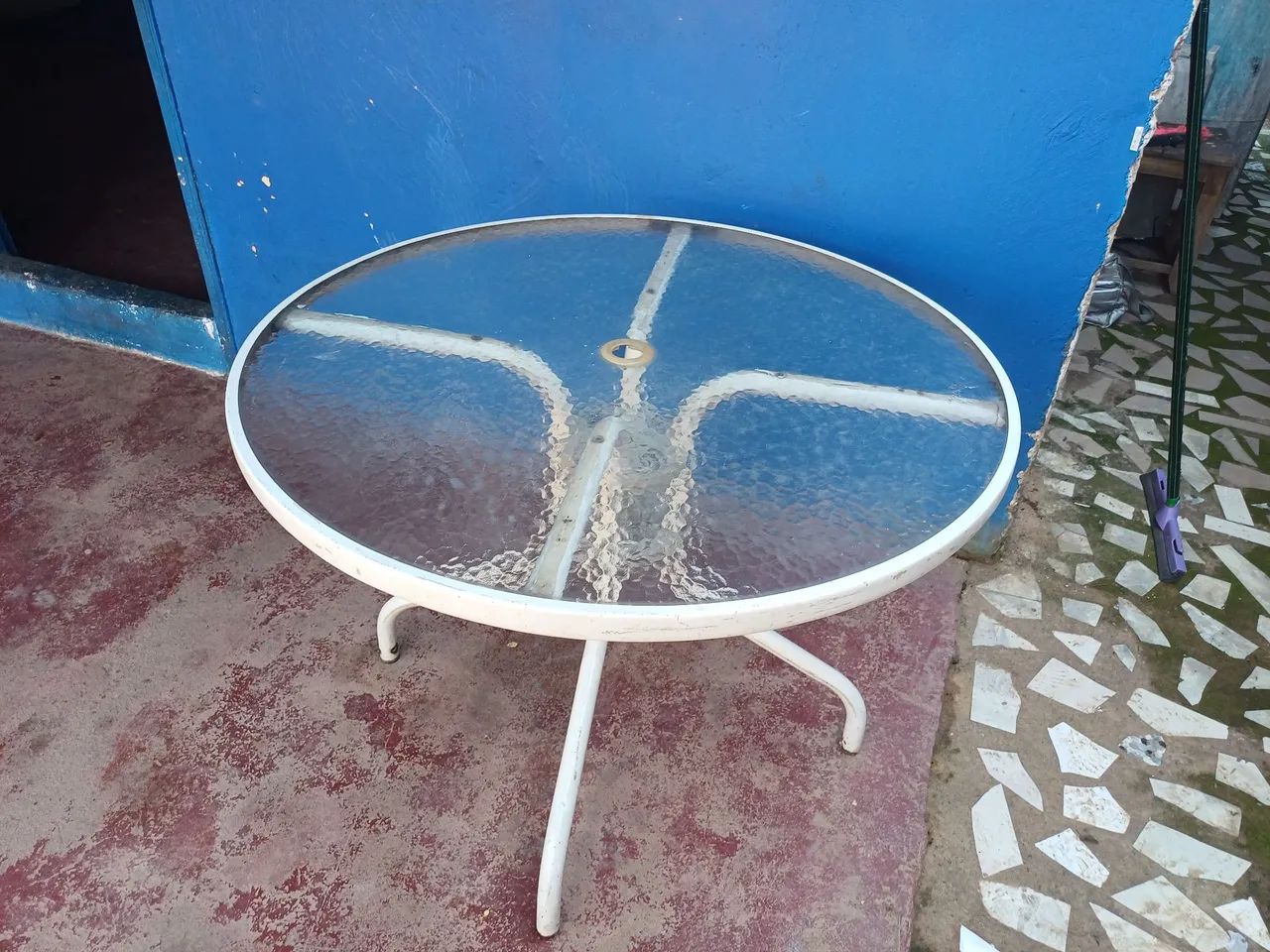 Vende = se essa mesa