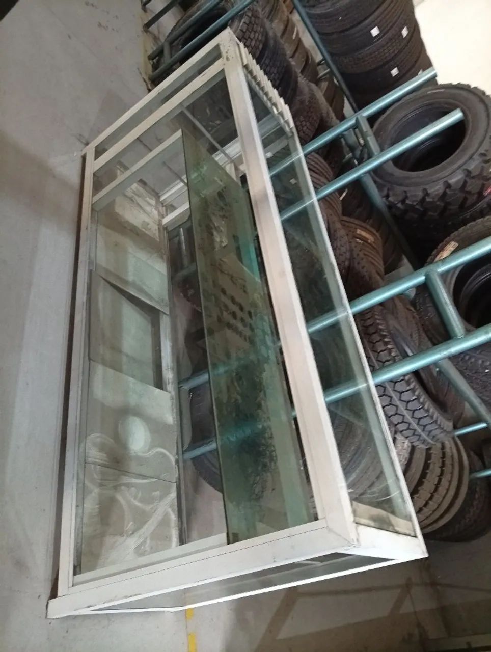 Balcão expositor de vidro 