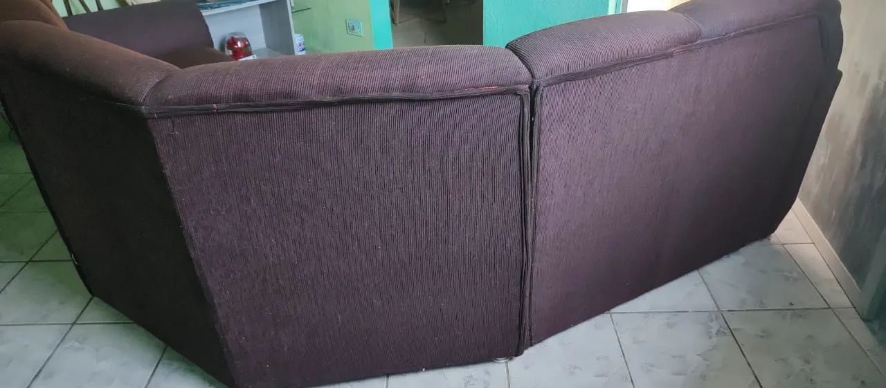 Sofa na cor marsala - Foto 3