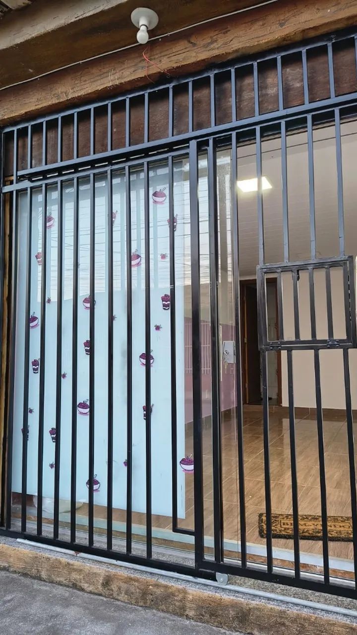 Grade de Ferro para Loja | Semi Nova | Apenas 3 meses de uso/instalada