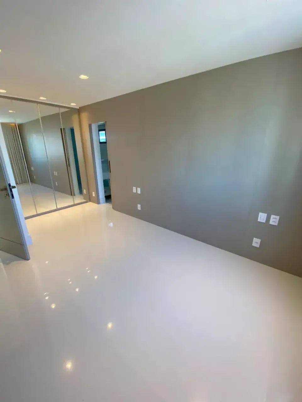EXCELENTE APTO NO EDIFÍCIO THE PLACE - Foto 2