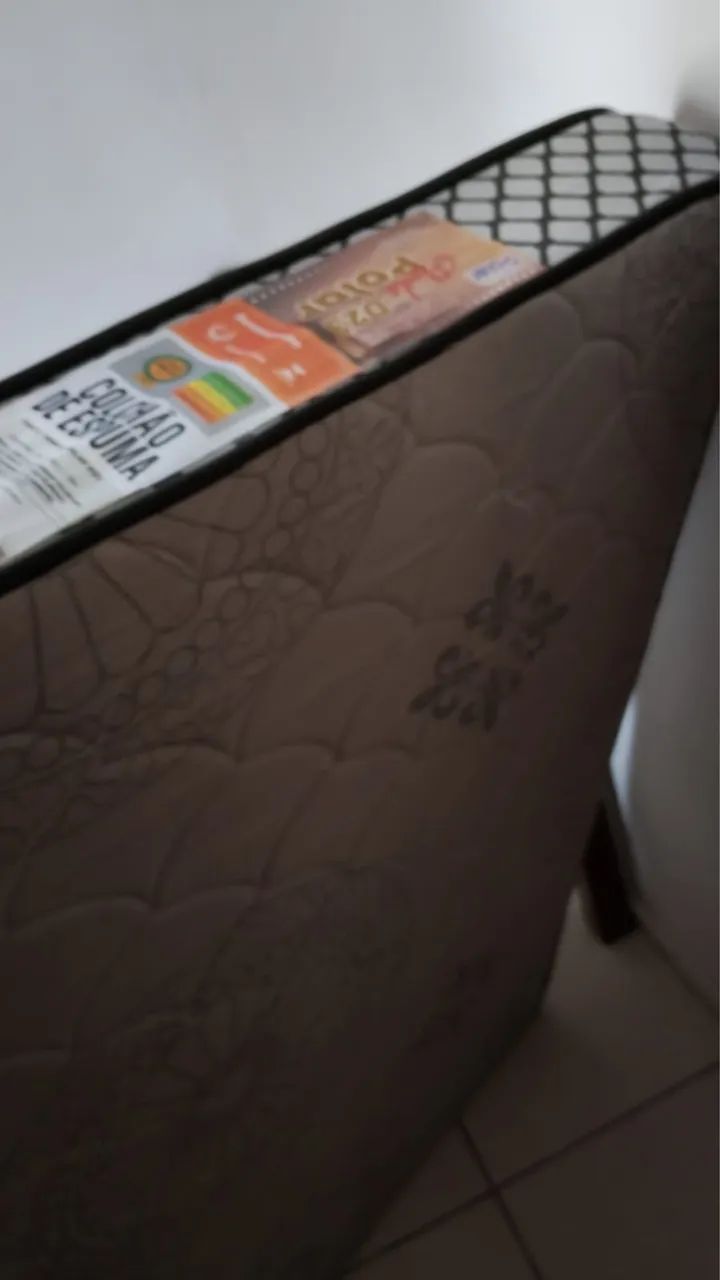 Vendo cama casal com colchão  - Foto 2