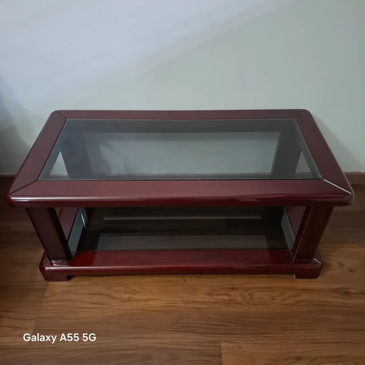 ? Mesa de Centro com Vidro - Linda e Conservada ?