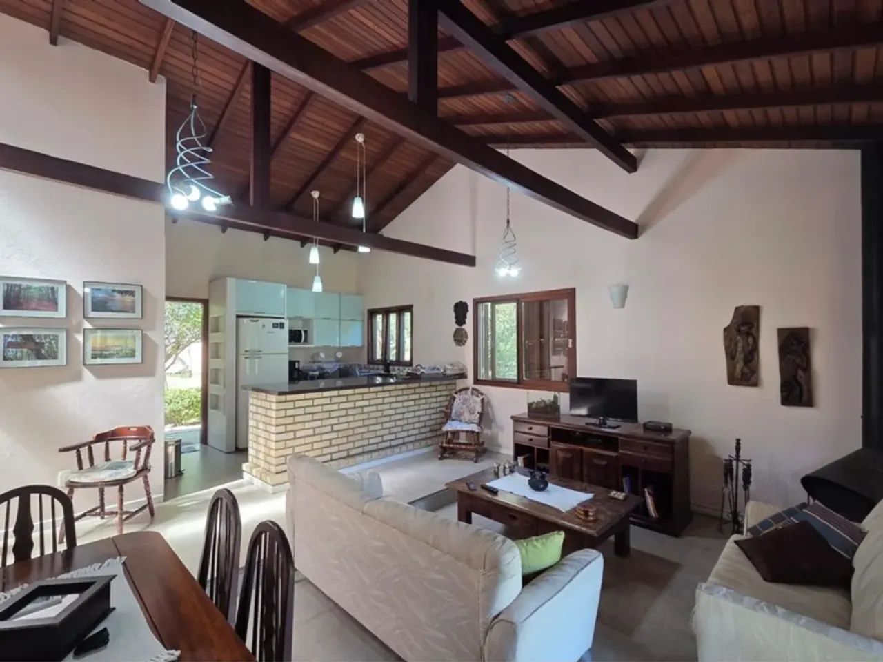 Casa com Piscina à Venda no Rio Vermelho, Florianópolis  5 Quartos - Foto 2