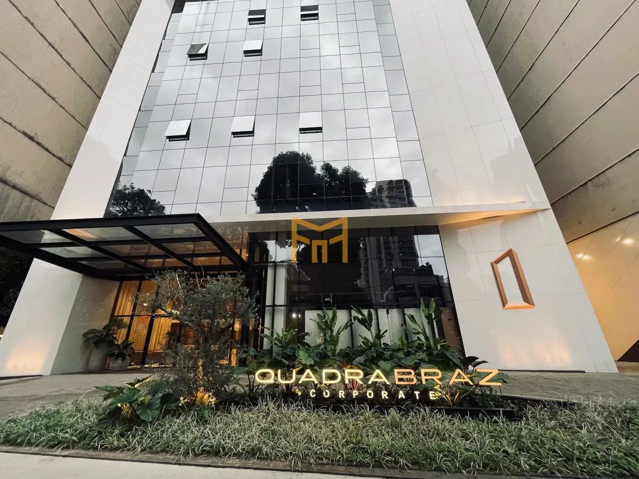 Ed. Quadra Braz - Sala comercial com 28  semi acabada na Braz de Aguiar
