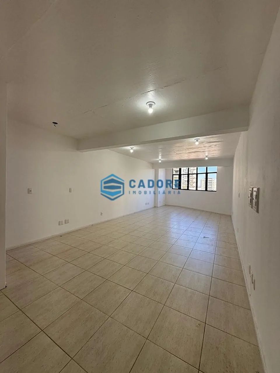 SALA AÉREA NO CENTRO COM 42,39m² - Foto 3