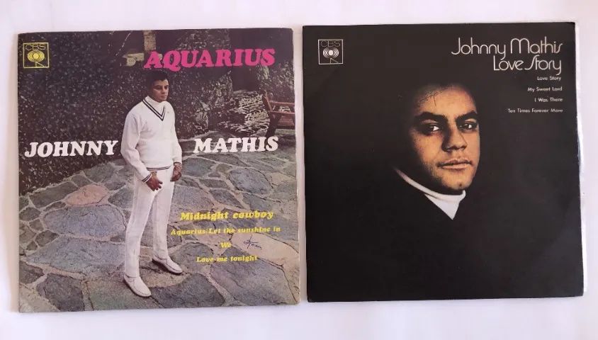 Johnny Mathis: Aquarius (1970) + Love Story (1971) - 2 Discos Vinil Compactos