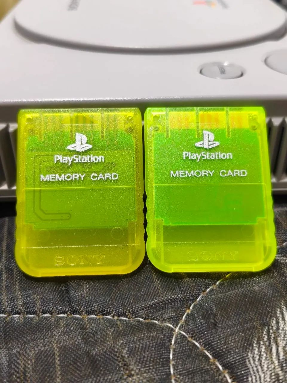 2 memory cards Playstation 1