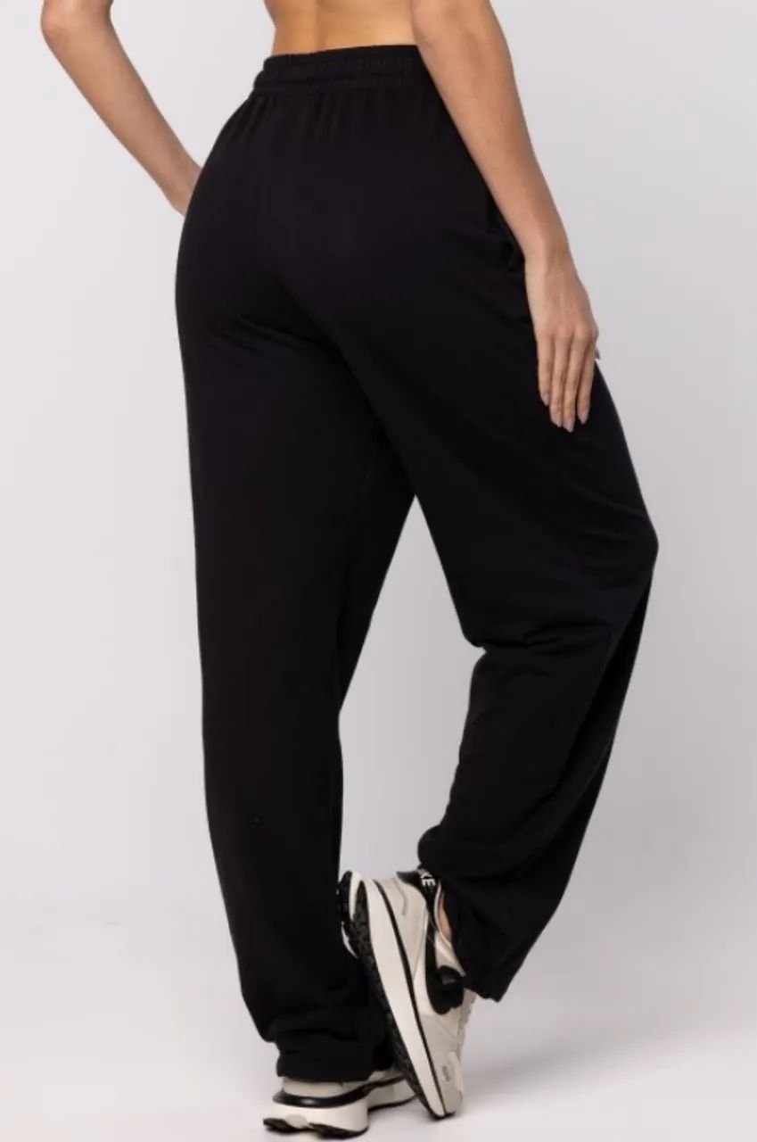 Calça oversized de Moletinho Preto - Foto 4