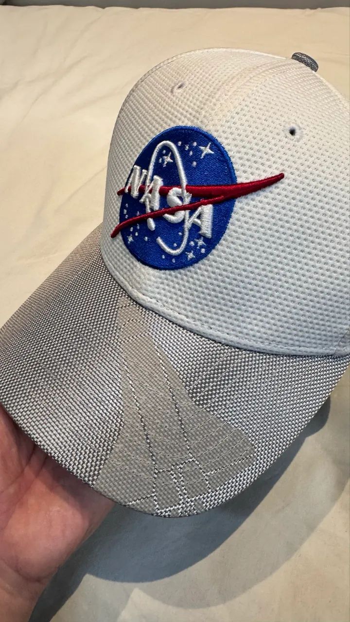 Boné da NASA.  Comprado no parque Space Kennedy Center - NEW ERA - Foto 2