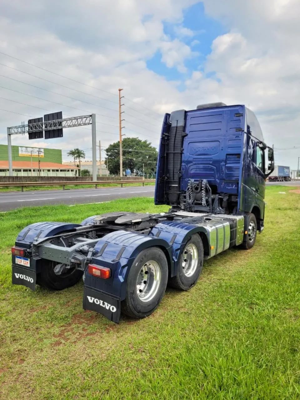 VOLVO FH 500 6X2 TRUCADO OCEAN RACE EDITION AUTOMÁTICO 2015 / 2016 EDIÇÃO * - Foto 8
