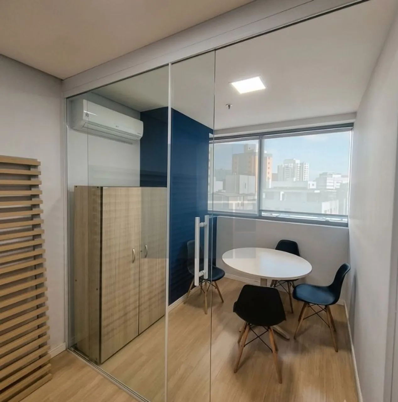 Sala Comercial de 80 m² com 2 Vagas para Locação no Condomínio Praça Pamplona - Foto 10