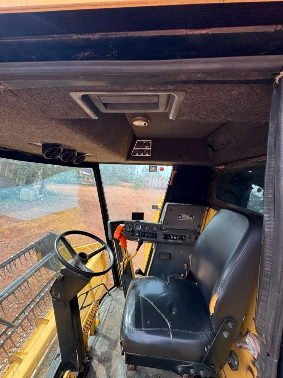 Colheitadeira agrícola TC 57 - Caminhões - Jaboticaba 1525264799 | OLX