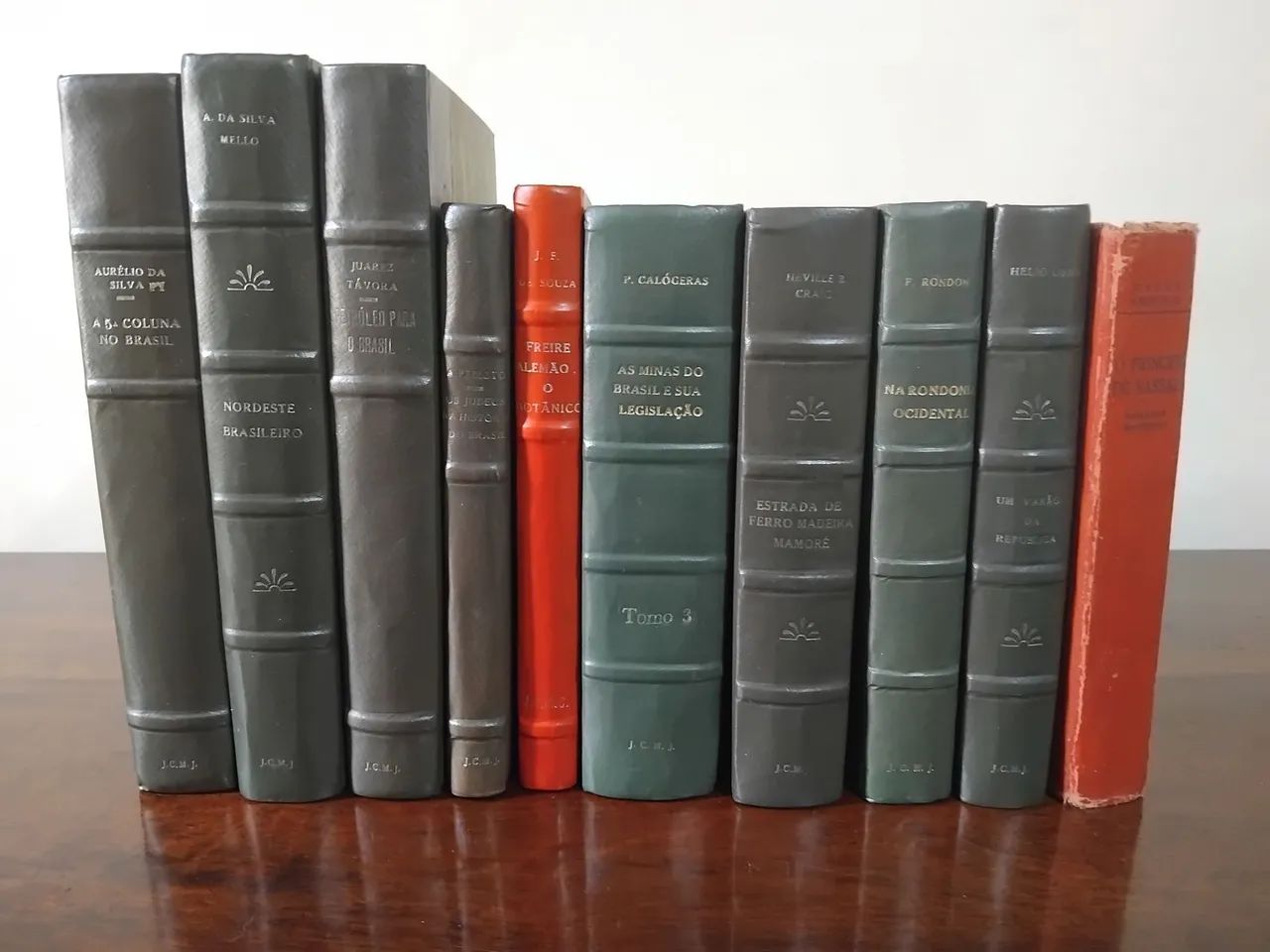 Livros raros e antigos