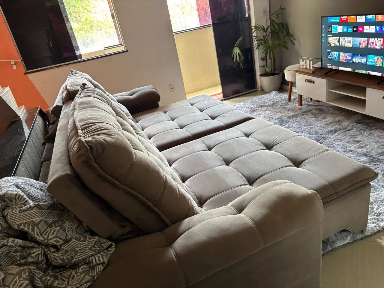 Sofá 3 metros sem marcas de uso  - Foto 2