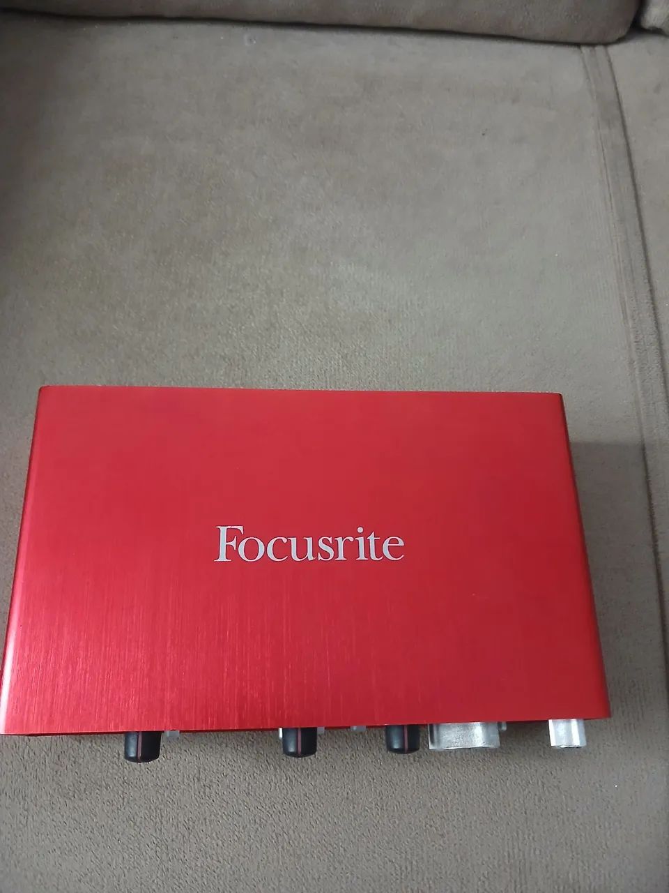 Interface de áudio Focusrite 2i4  - Foto 3