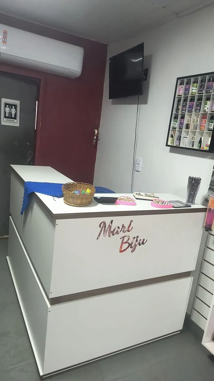 Vendo Loja de maquiagem e bijuterias - Foto 3