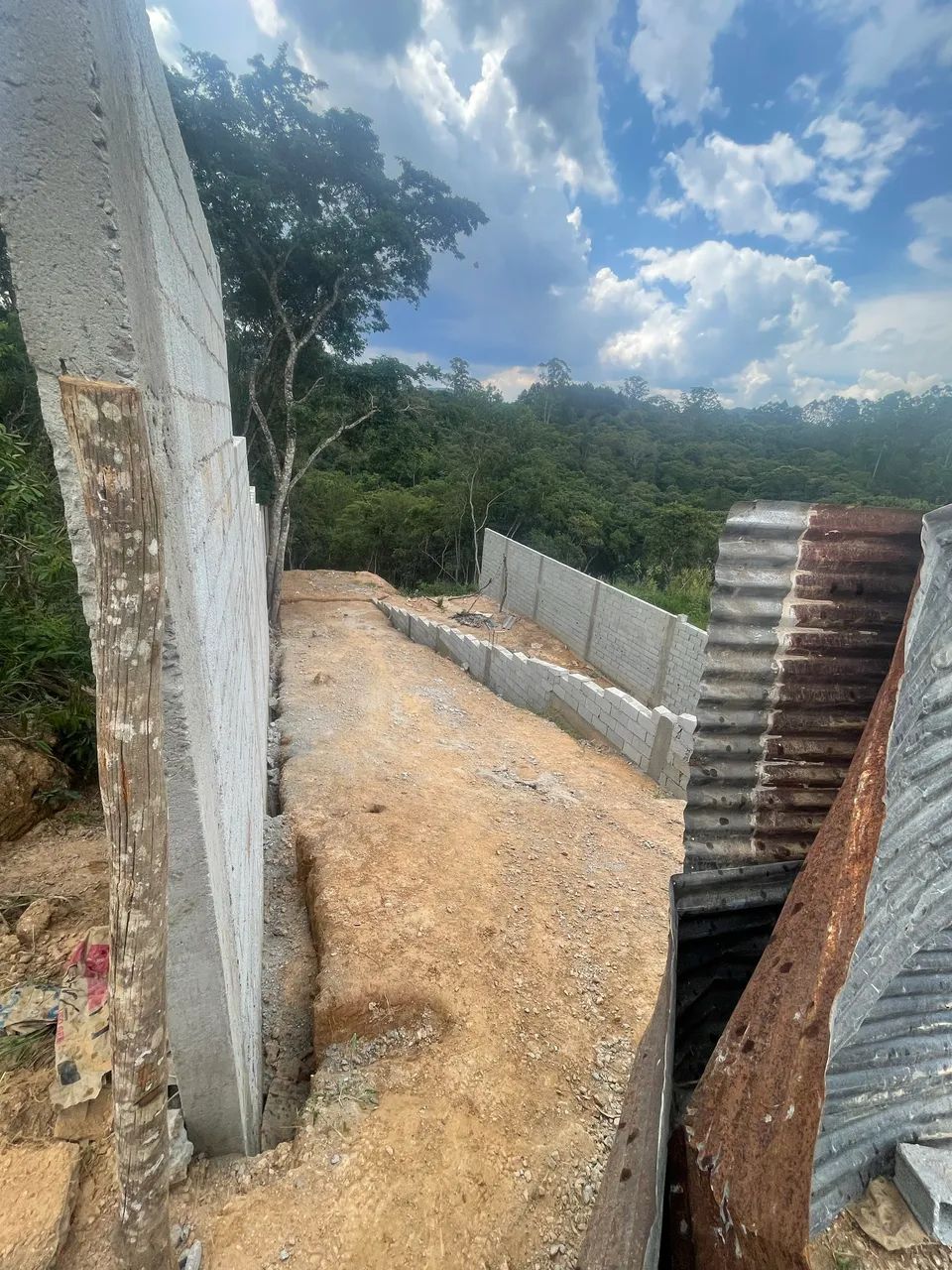 Foto - Mairiporã - Pedra Vermelha (Terra Preta)