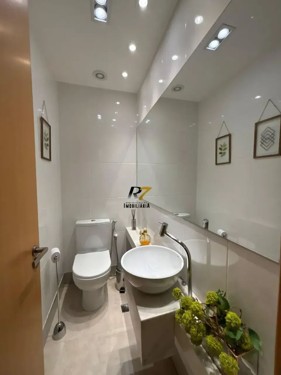 EXCELENTE APT COM 2 SUÍTES E ÁREA EXTERNA EM ÓTIMA LOCALIZAÇÃO NA SAVASSI - Foto 2