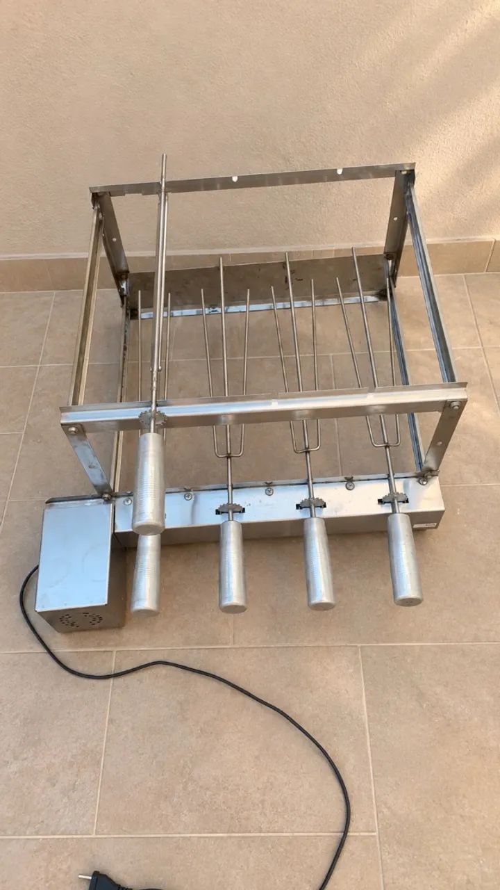 Churrasqueira Rotativa Inox- 4 espetos 