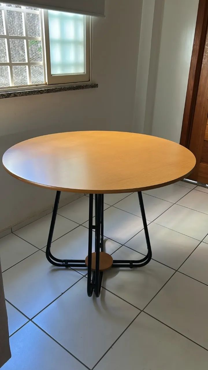 Mesa Moderna