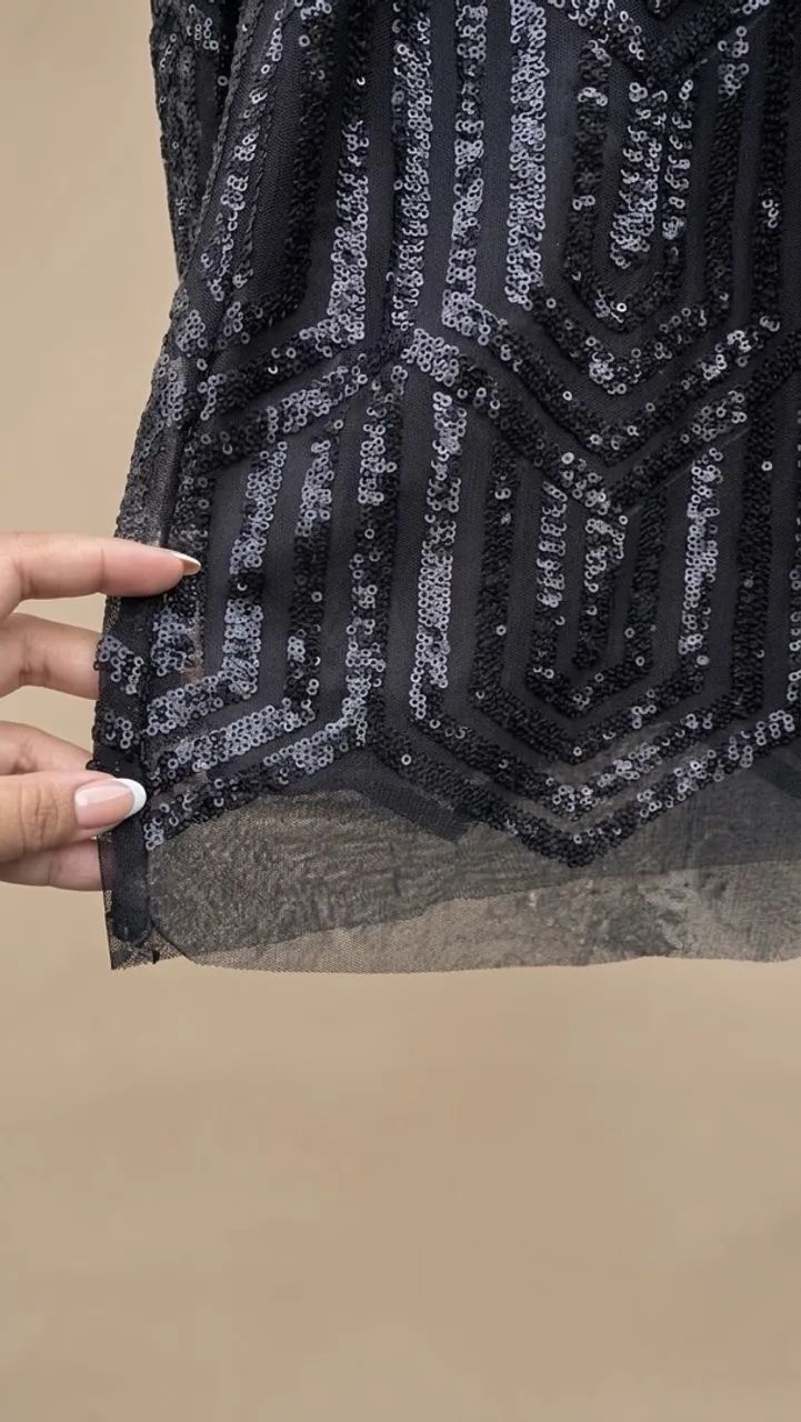 Vestido preto com brilho e transparência  - Foto 5