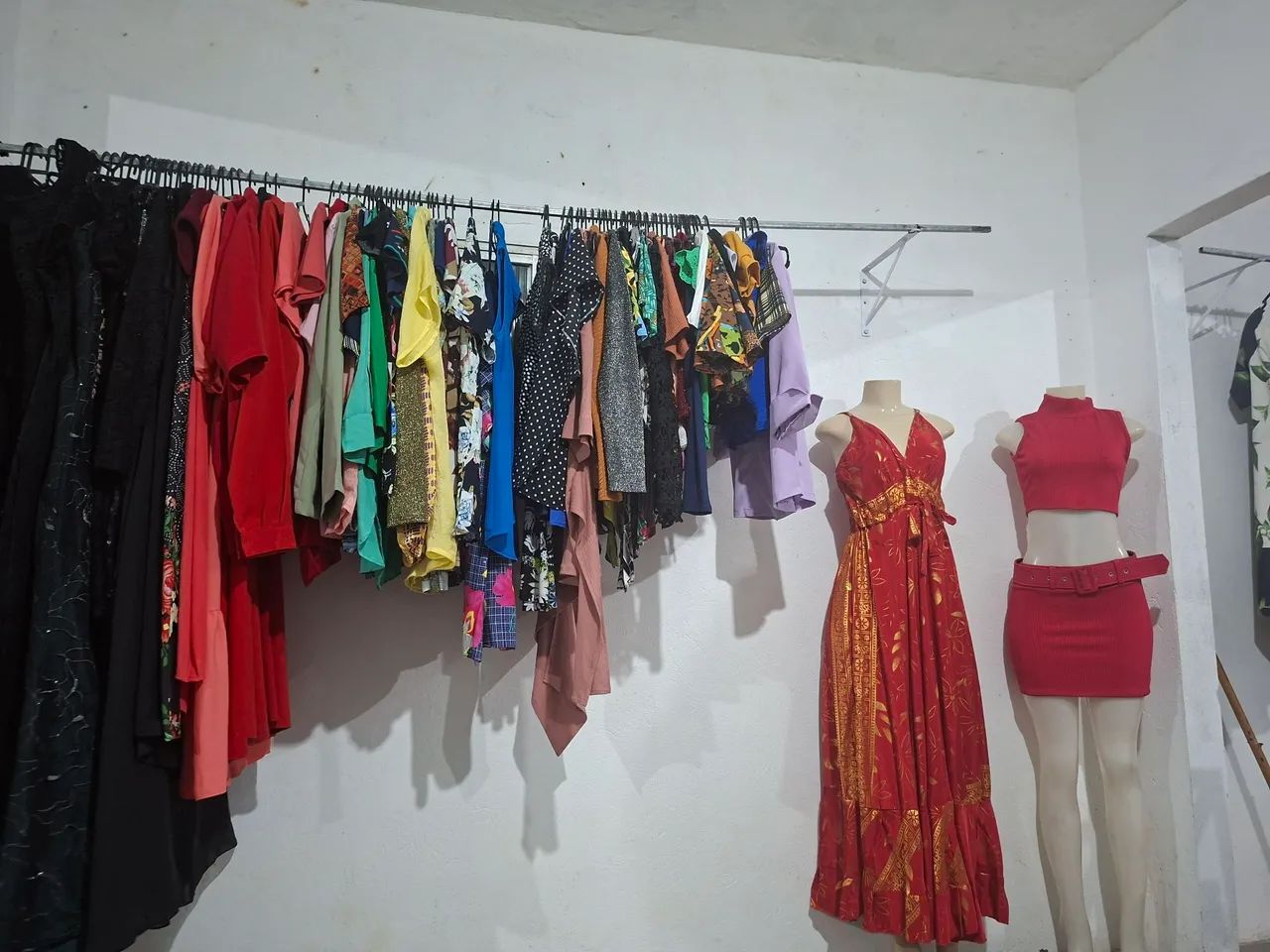 Bazar de roupas novas e usadas - Foto 2