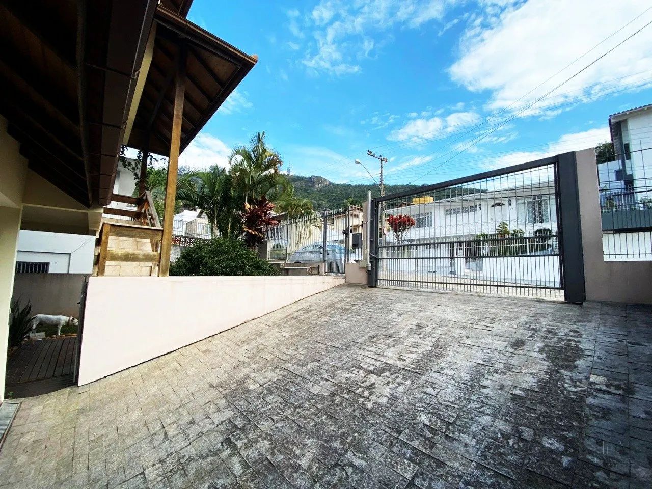 OPORTUNIDADE! Casa de 318m² na Trindade - Foto 4