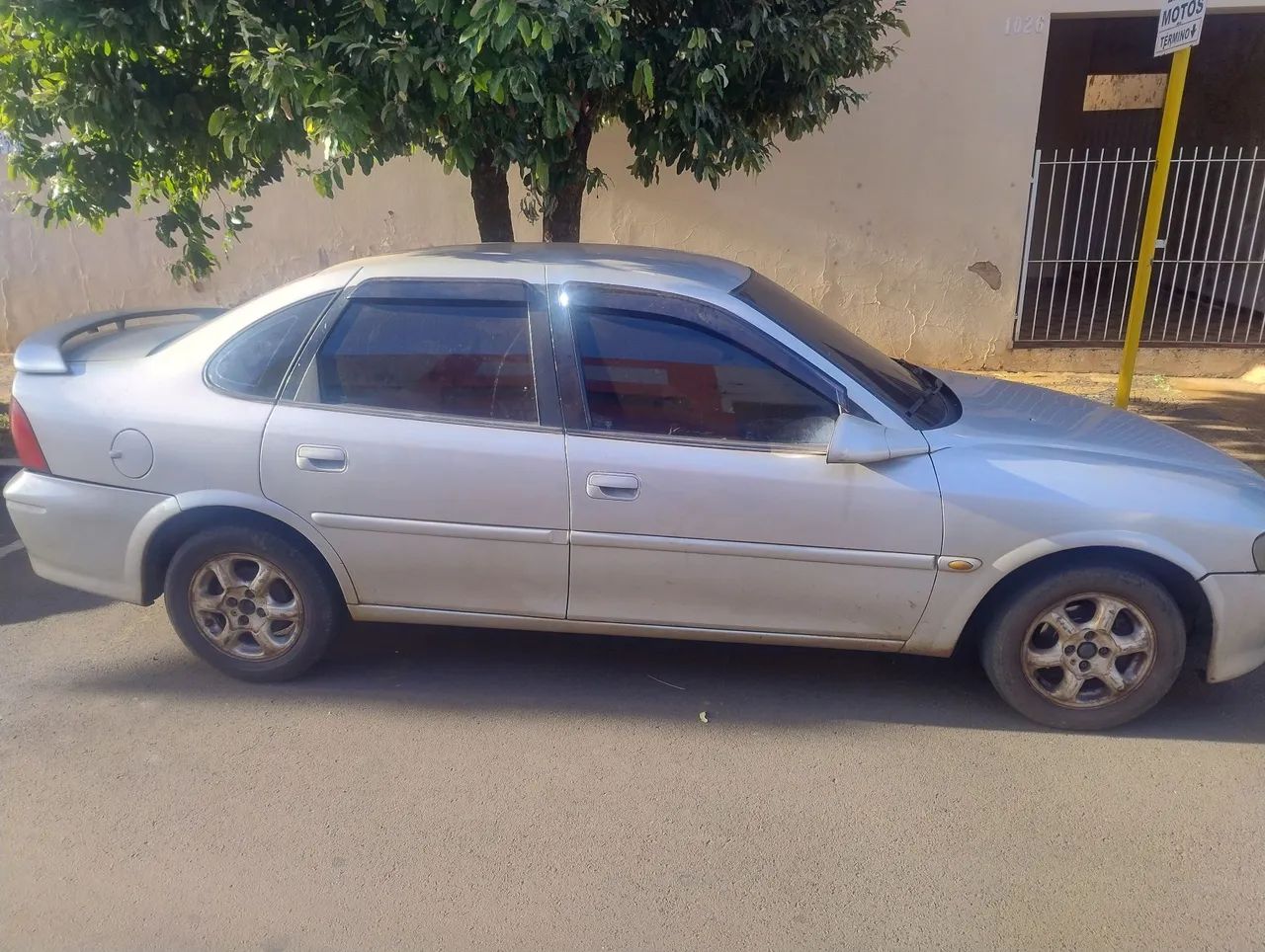 Chevrolet Vectra Vectra GL 2.2 / 2.0 MPFI 2001
