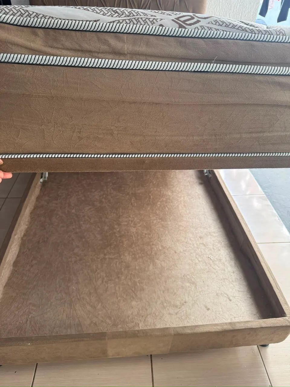 Cama solteirão com colchão rígido magnético  - Foto 4