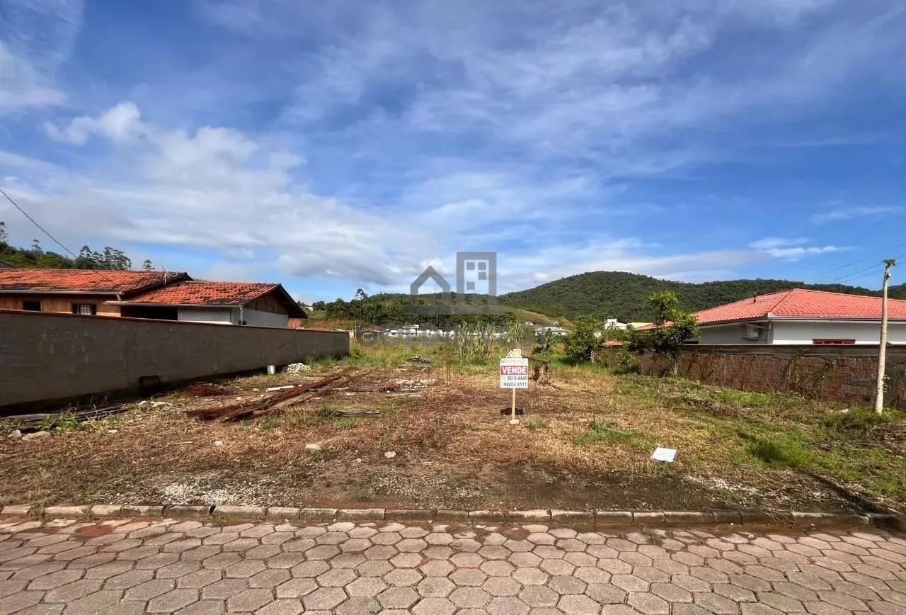 Terreno em Nova Trento no bairro Trinta Reis