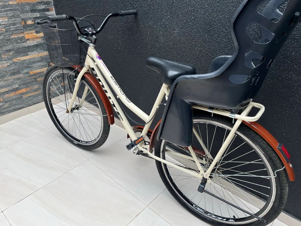 Bicicleta com cadeirinha zera ! 