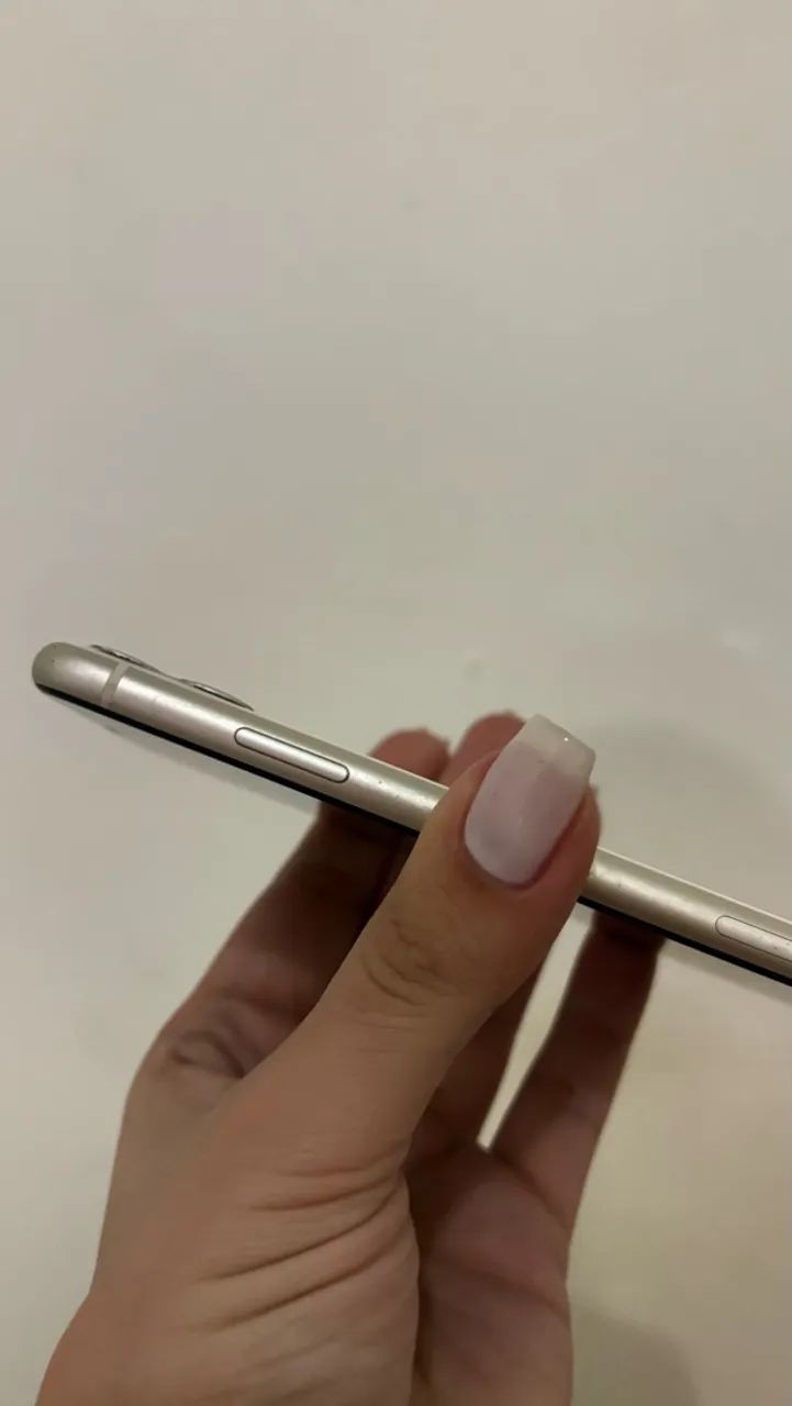 iPhone 11 64GB - Excelente estado - Foto 3
