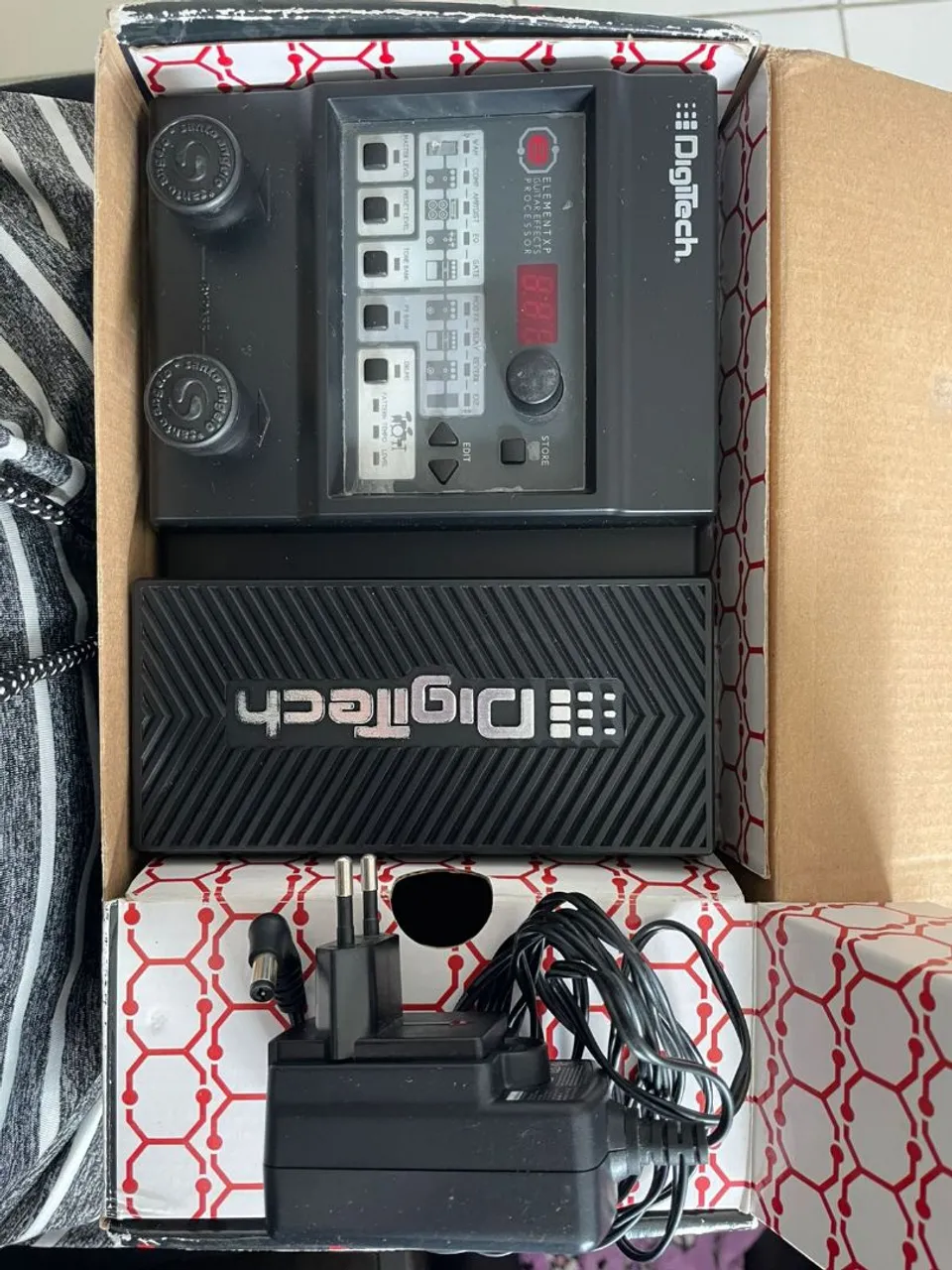 pedaleira digitech element xp