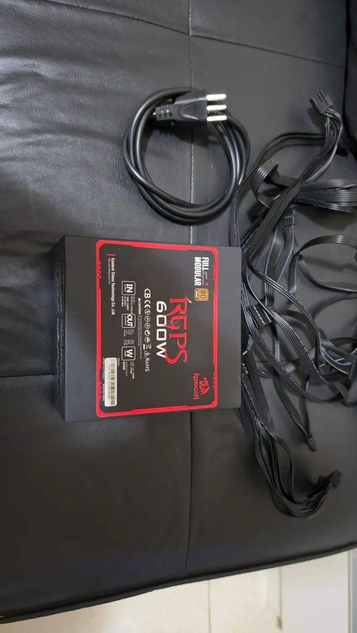 Fonte Redragon 600w 80 plus bronze Full modular - Foto 2