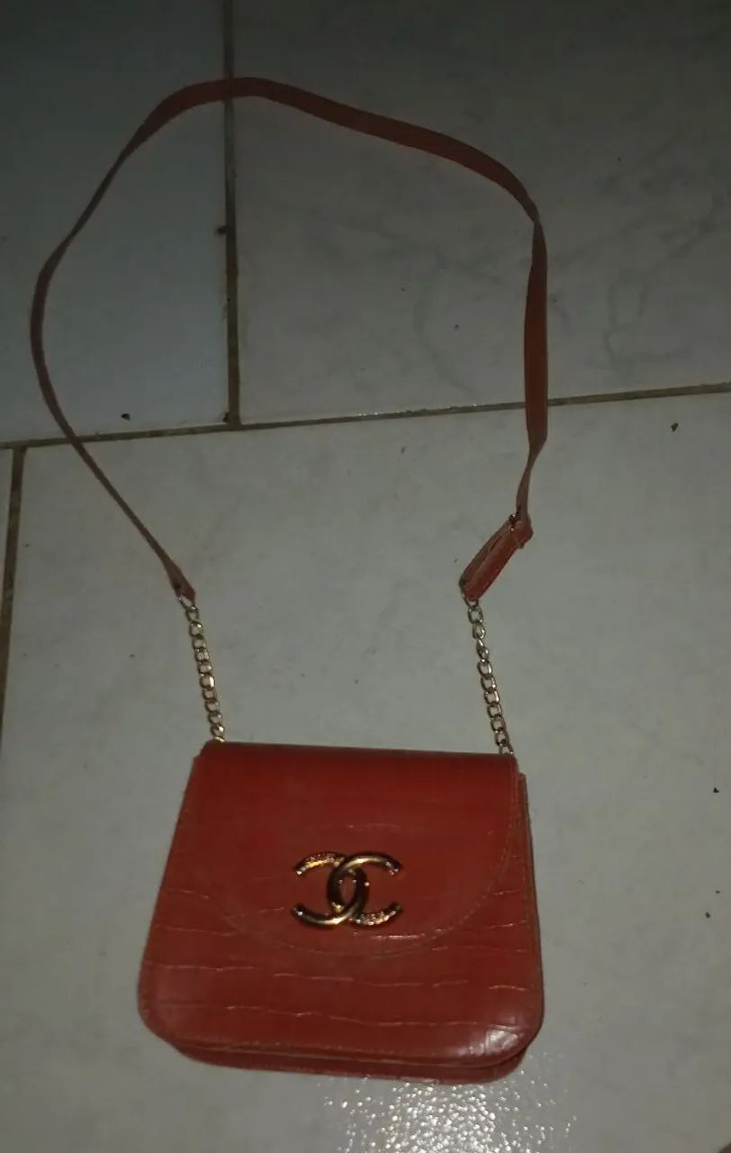 Vendo bolsa de couro 