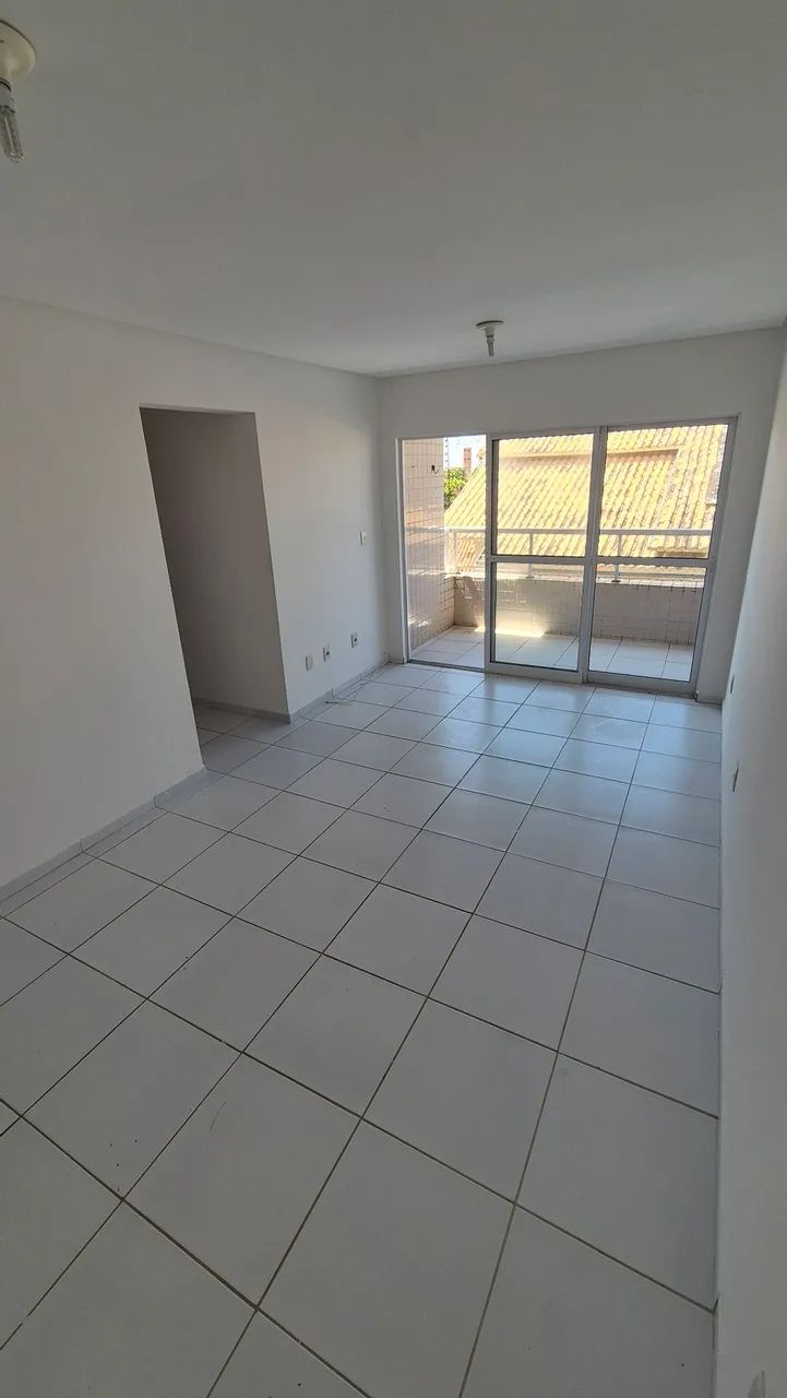 ALUGO APARTAMENTO EM INTERMARES COM 02 QUARTOS E DOIS BANHEIROS - Foto 2
