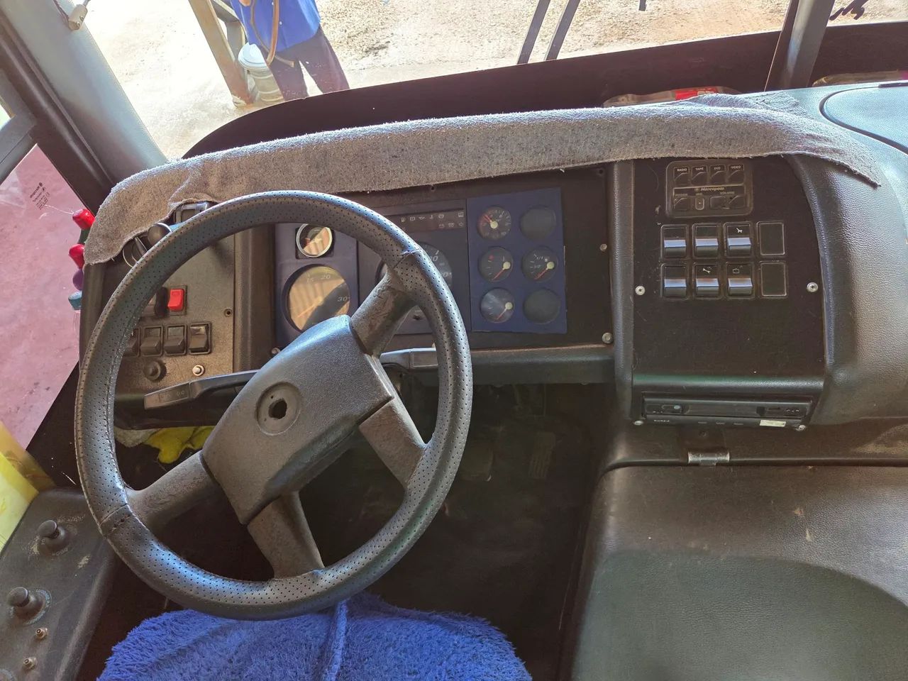 Ônibus motor dianteiro com ar - Foto 8