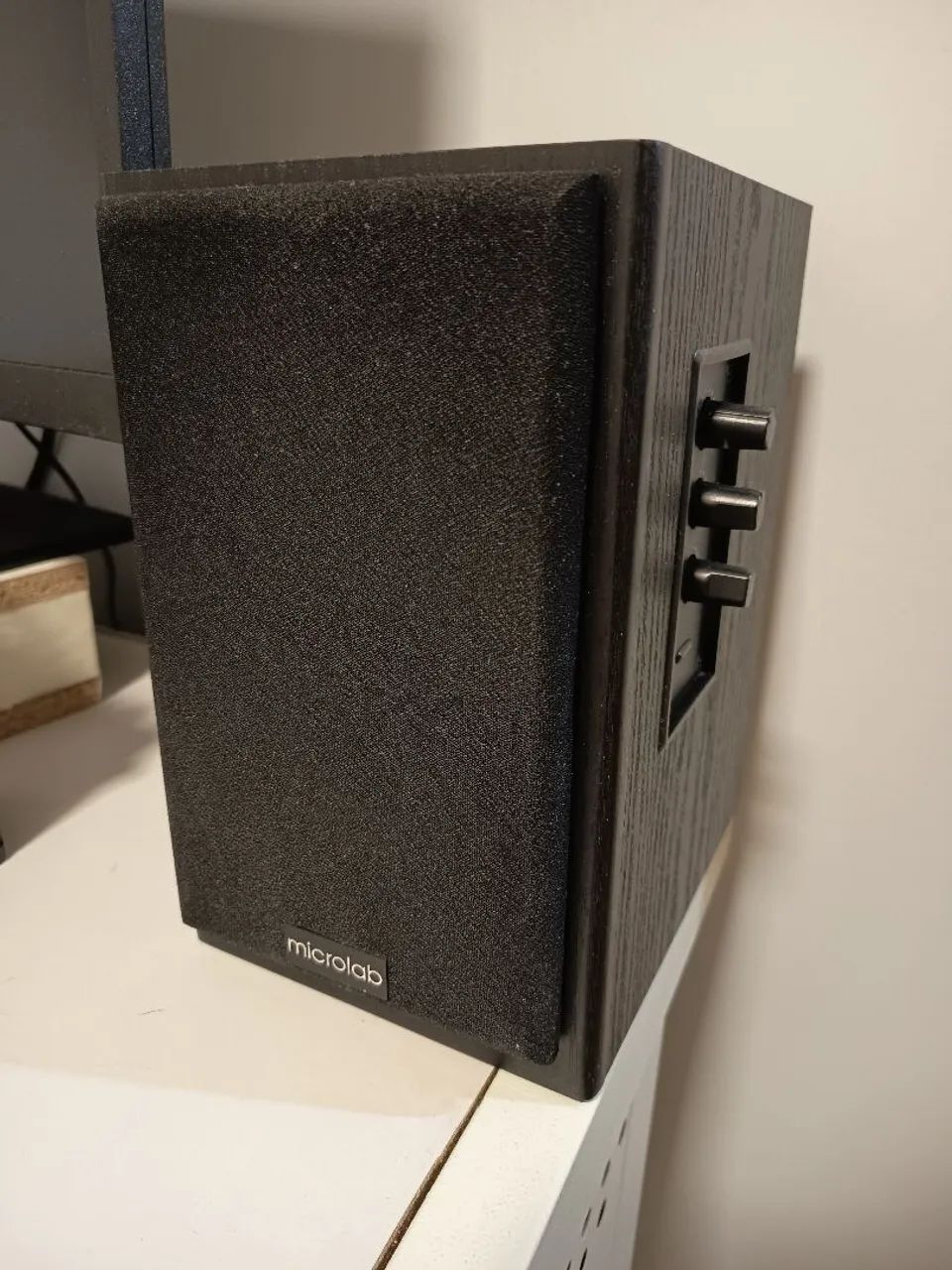 Monitor de Áudio Microlab B72 24w bivolt (par)