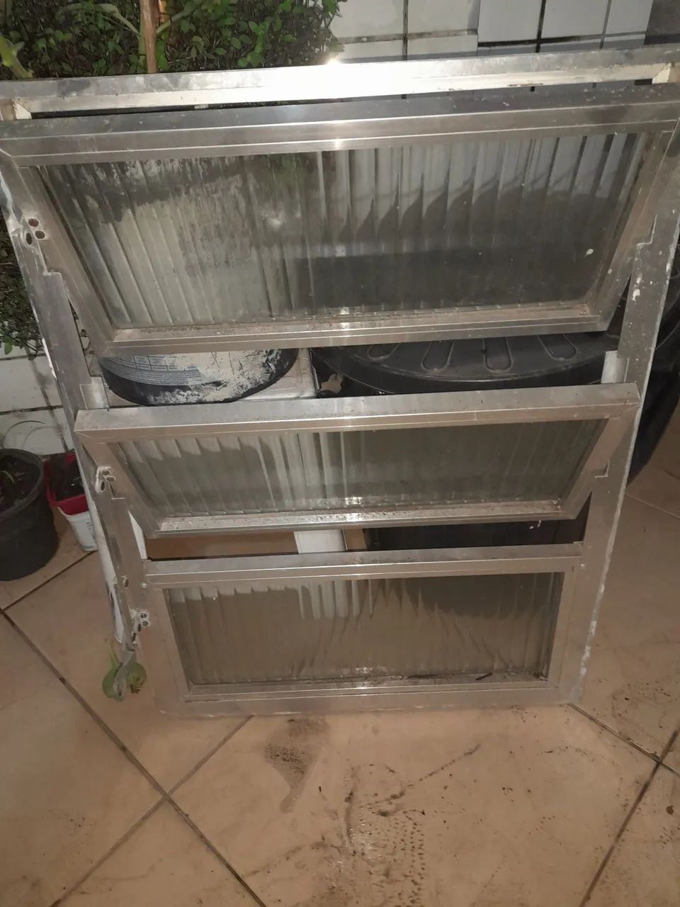 Janela basculante  para banheiro 