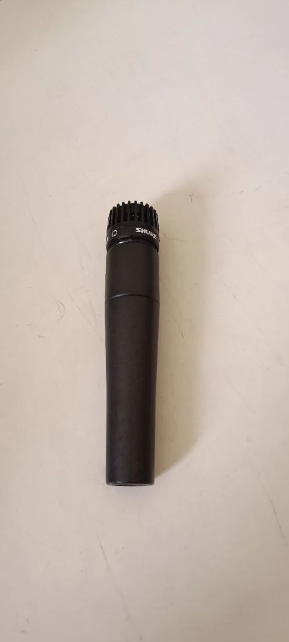 Microfone Shure SM57 Original Dinâmico para instrumentos e voz  - Foto 4